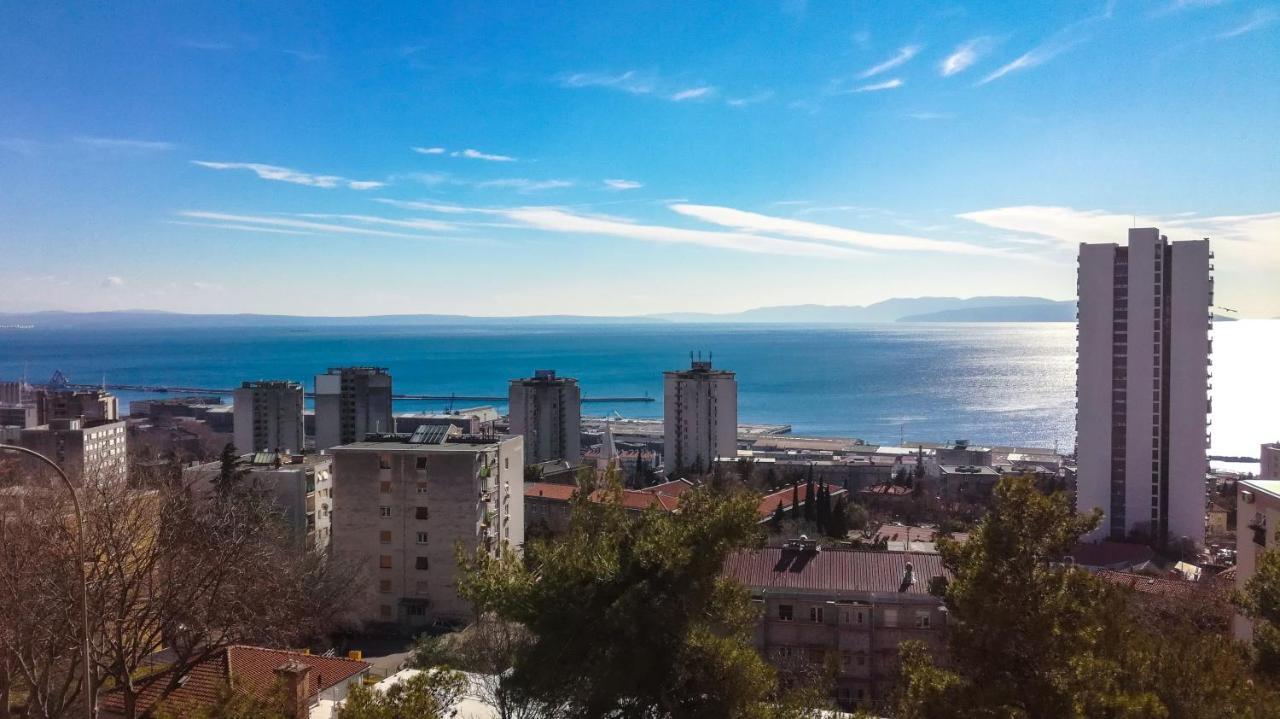 شقة Sea And Mountain غييكا المظهر الخارجي الصورة